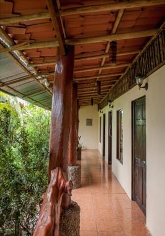 Local de restaurante, cabinas y casa en La Fortuna, San Carlos, Alajuela — ₡ 110 000 000