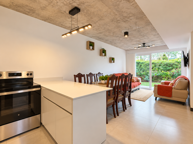 Apartamento en venta, primer piso | Condominio Khaya, Curridabat en Curridabat, San José — $195,000 - Foto 2 de 21