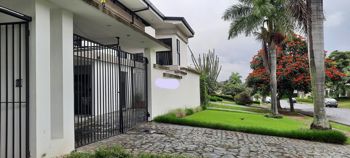 Venta de Casa en Escazú. RAH 25-1430