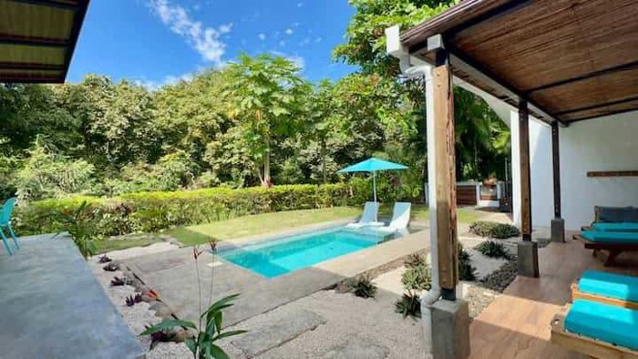 Acogedora Casa de 3 cuartos con piscina en Marbella Lomas del Sol en Cuajiniquil, Santa Cruz, Guanacaste — $375,000 - Foto 2 de 13
