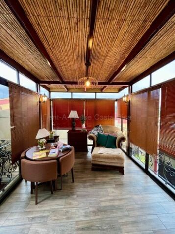 CASA EN VENTA EN SAN FRANCISCO HEREDIA en San Francisco, Heredia — ₡ 129 000 000