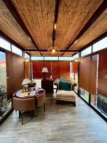 CASA EN VENTA EN SAN FRANCISCO HEREDIA en San Francisco, Heredia — ₡ 129 000 000