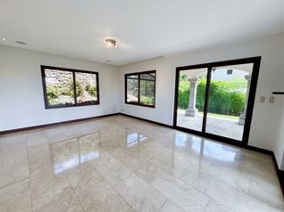 VENTA/ALQUILER Casa en condominio en Escazú | Lote de 991 m² (MJ) en San Rafael, Escazú, San José — $6,000 - Foto 3 de 15