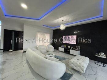 bella casa en Concepcion de la union en Concepción, La Unión, Cartago — 125 000 000 ₡ - Foto 4 de 23