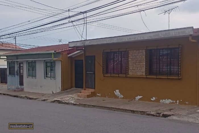 VENTA 2 casas hermanas en Tibás in San Juan, Tibás, San José — ₡ 90 000 000 - Photo 2 of 22