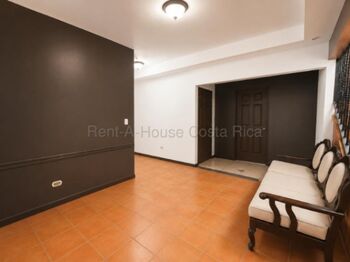 Se vende casa con uso de suelo mixto en Mercedes Heredia 27-162 in Mercedes, Heredia — 120 000 000 ₡ - Photo 5 of 23