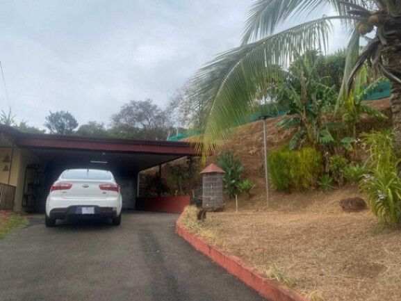 Se vende casa con lote de 1400m2 en Tacares de Grecia 25-1550 en Tacares, Grecia, Alajuela — ₡ 110 000 000