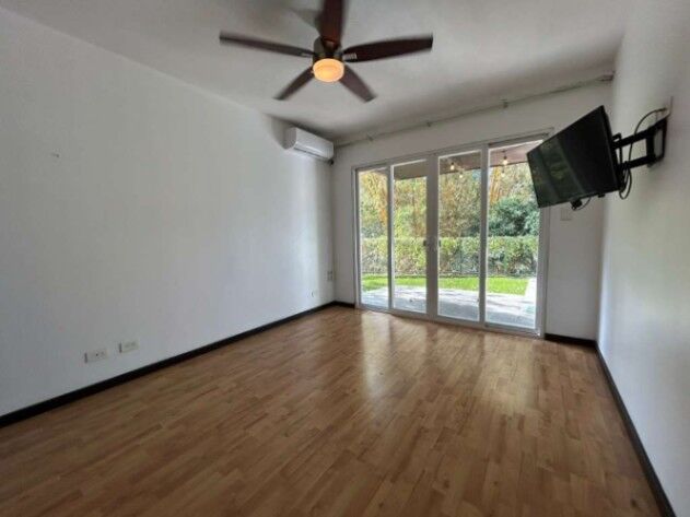 Apartamento en Venta para inversión MLS#26-1232 in Uruca, Santa Ana, San José — $206,000