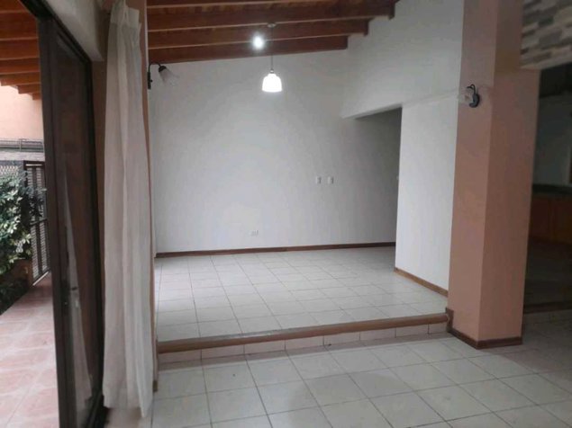 VENDO PROPIEDAD CON 3 CASAS, BARRIO GONZÁLEZ LAHMANN in Catedral, San José — $440,000 - Photo 2 of 34