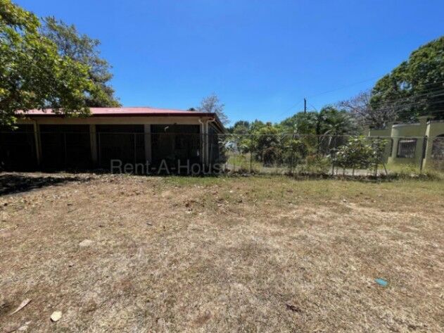 Venta de Propiedad (4 APARTAMENTOS) en Santa Cruz de Guanacaste. RAH 26-1653 in Santa Cruz, Guanacaste — $500,000