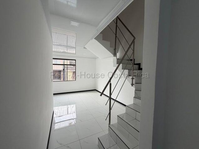Venta de Casa Esquinera a Estrenar en Tibás #27-227 GS en San Juan, Tibás, San José — $176,000