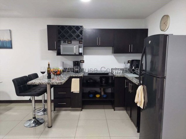 Apartamento en alquiler en Ulloa en Ulloa, Heredia — $1,300 - Foto 3 de 10