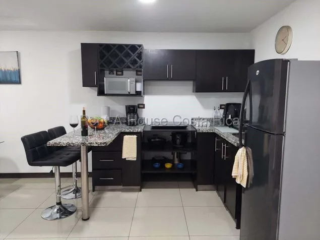 Apartamento en alquiler en Ulloa en Ulloa, Heredia — $1,300 - Foto 3 de 10