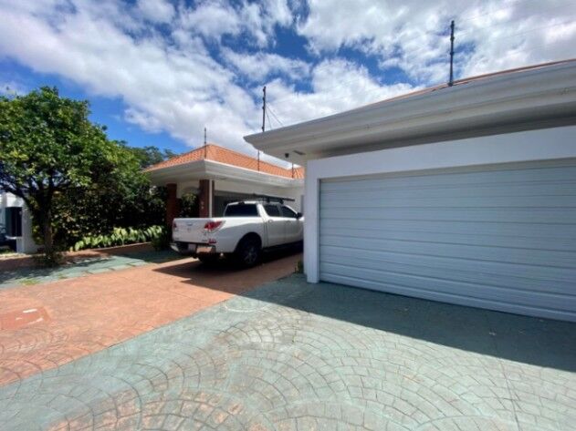 Venta de Casa en San Rafael de Escazú. RAH 25-678 en San Rafael, Escazú, San José — $490,000