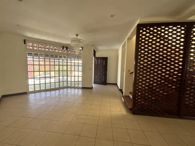 VENTA DE CASA EN RESIDENCIAL, SANTA LUCÍA, BARVA, HEREDIA in Santa Lucía, Barva, Heredia — $250,000