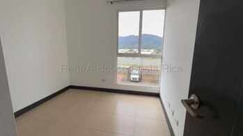 Alquiler de Apartamento en San Rafael de Alajuela. RAH 26-1765 in San Rafael, Alajuela — $850 - Photo 4 of 10