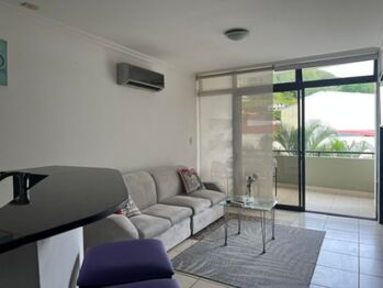 Se alquila apartamento amoblado en condominio de Uruca Santa Ana 26-586 en Uruca, Santa Ana, San José — $1,050 - Foto 5 de 22