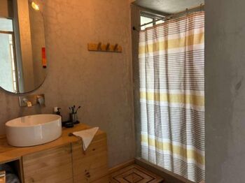 Casa en venta moderna con terraza y vistas a la montaña en Ciudad Colón #26-1329 GS en Piedras Negras, Mora, San José — $484,000 - Foto 5 de 9