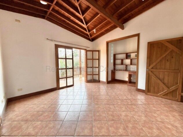CASA PARA INVERSION EN VENTA EN HEREDIA in San Francisco, Heredia — ₡ 120 000 000