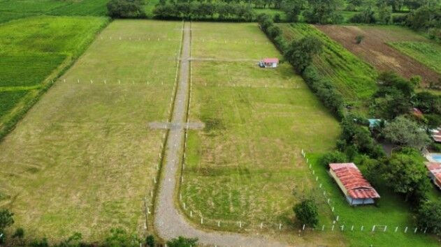 Quintas de 5,000m2 | Financiadas a 20minutos de La Fortuna en La Fortuna, San Carlos, Alajuela — ₡ 35 000 000