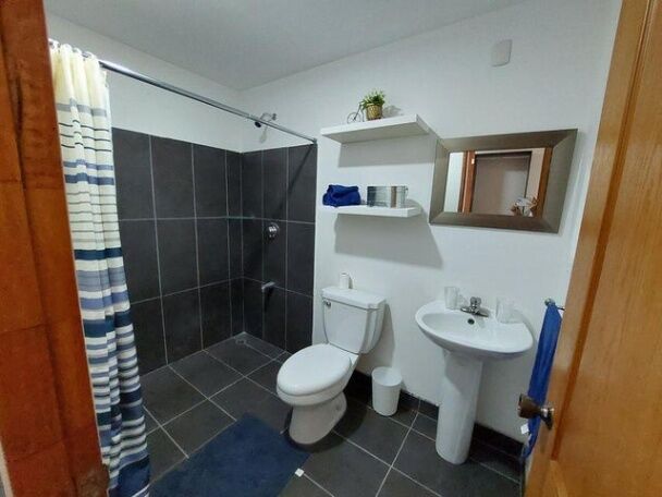 Apartamento en Venta en San Francisco de Dos Ríos, San José. RAH 26-574 in San Francisco de Dos Ríos, San José — $118,000