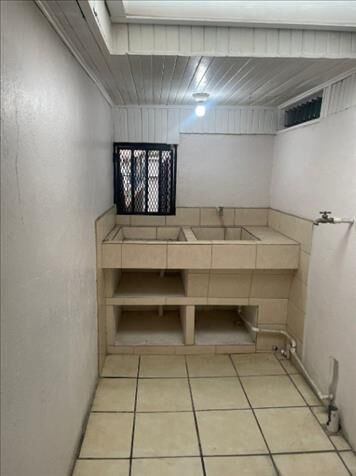 BELLEZA DE CASA EN EL CENTRO DE ATENAS.  en Atenas, Alajuela — ₡ 65 000 000