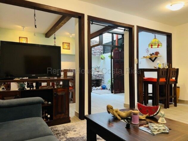 Alquiler de Casa AMUEBLADA en Sabanilla de Montes de Oca. RAH 26-2176 in Sabanilla, Montes De Oca, San José — ₡ 800 000