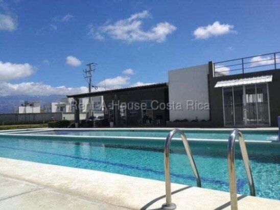 Alquiler de Casa en El Guarco-El Tejar.  in El Tejar, El Guarco, Cartago — ₡ 500 000
