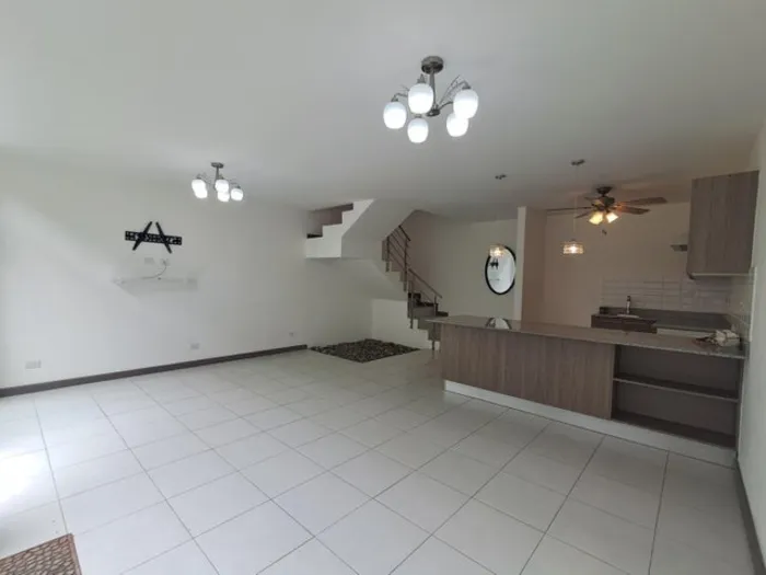 MLS-26-275 VENTA CASA SANTO DOMINGO HEREDIA  in Santo Domingo, Heredia — $250,000