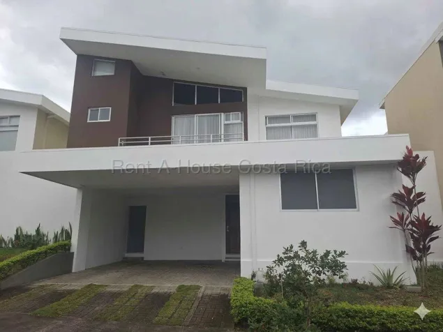 Venta de Casa Contemporánea en Sabanilla de Montes de Oca #27-778 GS in Sabanilla, Montes De Oca, San José — $450,000