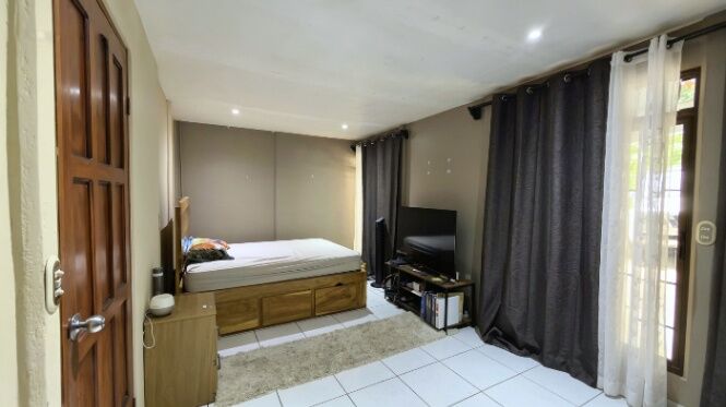 VENTA DE CASA Y 2 APARTAMENTOS EN DANIEL FLORES, PEREZ ZELEDON: EXCELENTE INVERSION in San Isidro De El General, Pérez Zeledón, San José — $250,000