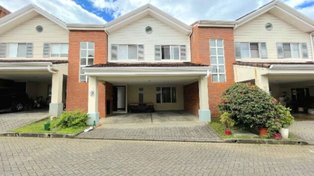 Se vende casa en San Antonio Escazú 26-184 en San Antonio, Escazú, San José — $230,000