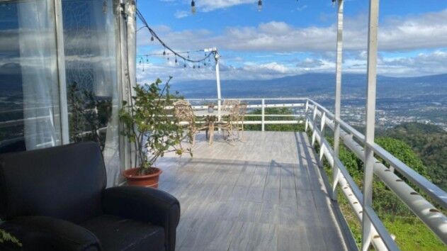 Venta Fabulosa Casa en Santa Ana / Mls. 26-972 OFC JB en Salitral, Santa Ana, San José — $750,000