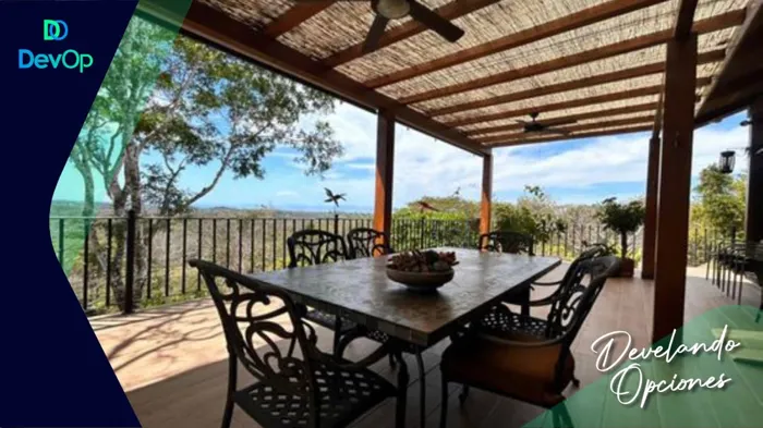 Venta de casa de lujo con vistas al mar en Guácimo, Orotina. en Orotina, Alajuela — $1,051,700