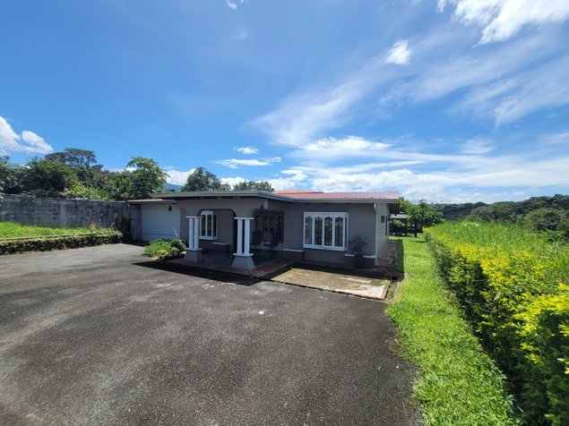 Charming House in Santa Gertrudis Sur, Grecia in Grecia, Alajuela — ₡ 120 000 000