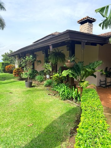 Casa de Lujo San Rafael Heredia in Concepción, San Rafael, Heredia — $1,250,000