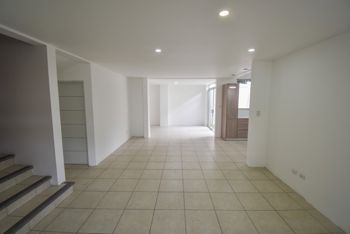 Casa de 3 Habitaciones en Hacienda Colón en Colón, Mora, San José — $1,750 - Foto 3 de 41