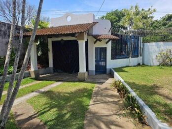 Se vende moderna casa con amplio patio en Granadilla Curridabat 25-1953 in Granadilla, Curridabat, San José — $340,000 - Photo 5 of 22