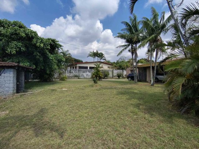 VENDO TERRENO PLANO DE 4625 m2, CALLE PRINCIPAL EN HEREDIA en San Joaquín, Flores, Heredia — $1,350,000