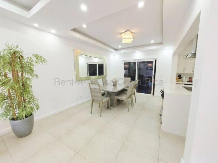 Se vende casa con patio en Pozos Santa Ana 26-1497 in Pozos, Santa Ana, San José — $265,000