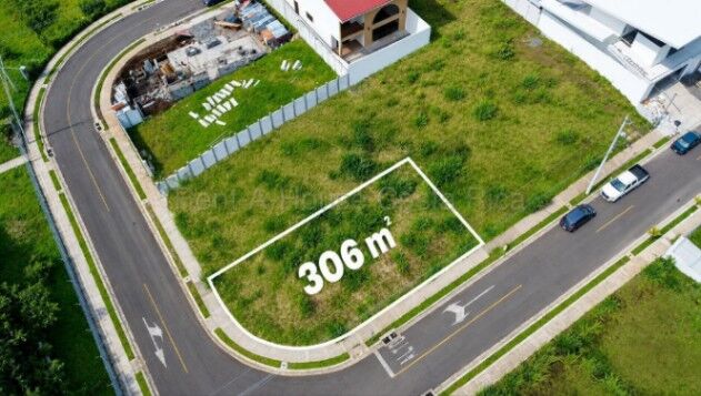 Venta de Lote en San Isidro de Heredia. RAH 26-2241 en San Isidro, Heredia — ₡ 64 000 000