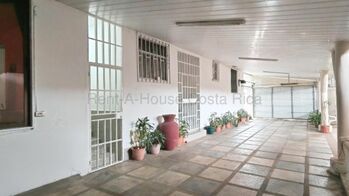 VENTA DE PROPIEDAD CON INGRESOS ACTIVOS. 6 APARTAMENTOS ALQUILADOS TODOS. in San Rafael, Escazú, San José — $600,000 - Photo 4 of 10
