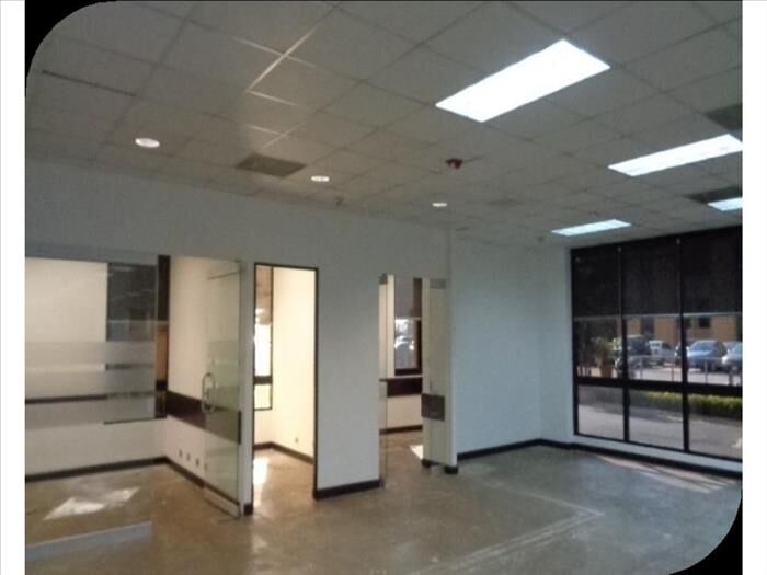 ALQUILER DE OFICINA, SAN JOSÉ, PARQUE EMPRESARIAL FORUM en Escazú, San José — $17,494
