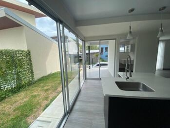 Venta de hermosa y moderna casa en Brasil de Sta Ana/25-215 in Brasil, Santa Ana, San José — $271,000 - Photo 4 of 14