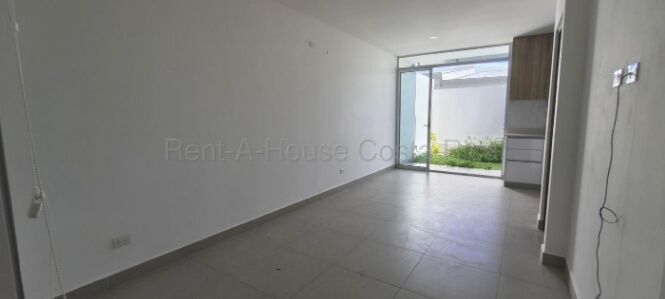 Alquiler de Casa en Río Oro de Santa Ana. RAH 27-65 en Piedades, Santa Ana, San José — ₡ 550 000