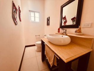 Spacious House for Sale in an Exclusive Condominium in San Isidro de Heredia in Concepción, San Isidro, Heredia — ₡ 300 000 000 - Photo 5 of 12