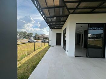 Venta de Casa a Estrenar en Guácima, Alajuela / Mls. 25-1519 OFC JB en Guácima, Alajuela — $290,000 - Foto 4 de 20