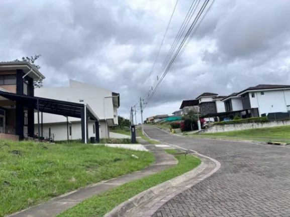 Se vende lote de 515m2 en condominio de Guácima Alajuela 26-565 in Guácima, Alajuela — $100,000 - Photo 2 of 20