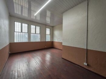 MLS-27-160 LS ALQUILER LOCAL COMERCIAL EL CARMEN SAN JOSE CONTACTENOS AL # 86127562 en Carmen, San José — 250 000 ₡ - Foto 5 de 6