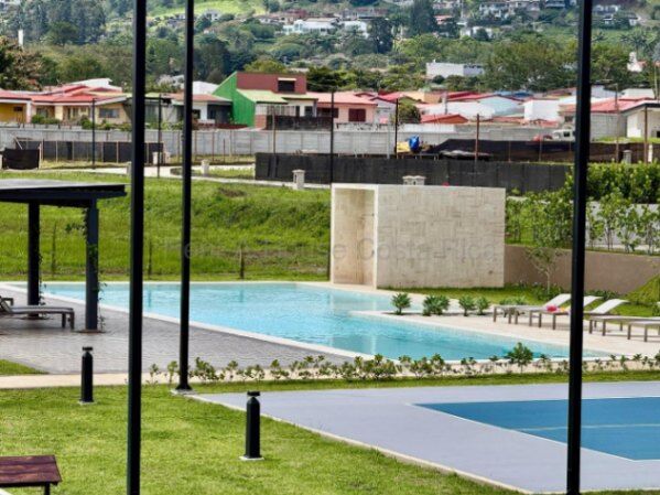 Lote plano en exclusivo condominio de Curridabat #26-2219 GS en Sánchez, Curridabat, San José — $169,400
